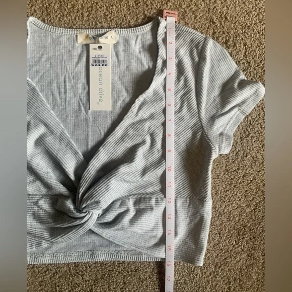 NWT Women’s Ocean Drive Rib Knit Twist Front Tee Harbor Grey Soft Cropped Large - Picture 6 of 8